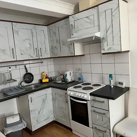 Room For Rent